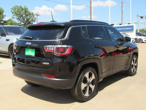 Used 2018 Jeep Compass Latitude w/ Popular Equipment Group image 8