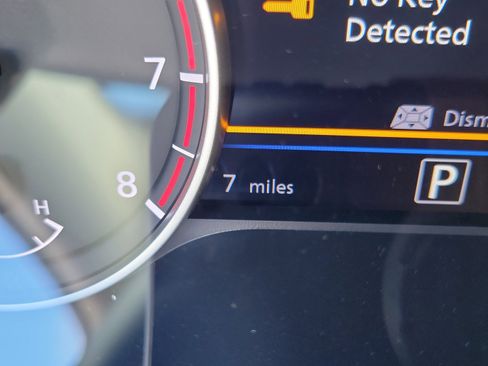 Used 2025 Nissan Sentra SR FWD image 20