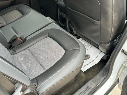 Used 2017 Chevrolet Colorado Z71 image 11