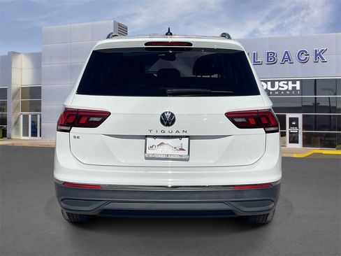Used 2024 Volkswagen Tiguan SE image 5
