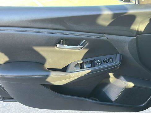 Used 2024 Nissan Sentra SV image 19