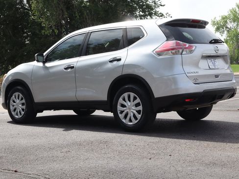 Used 2016 Nissan Rogue S AWD/4WD image 7
