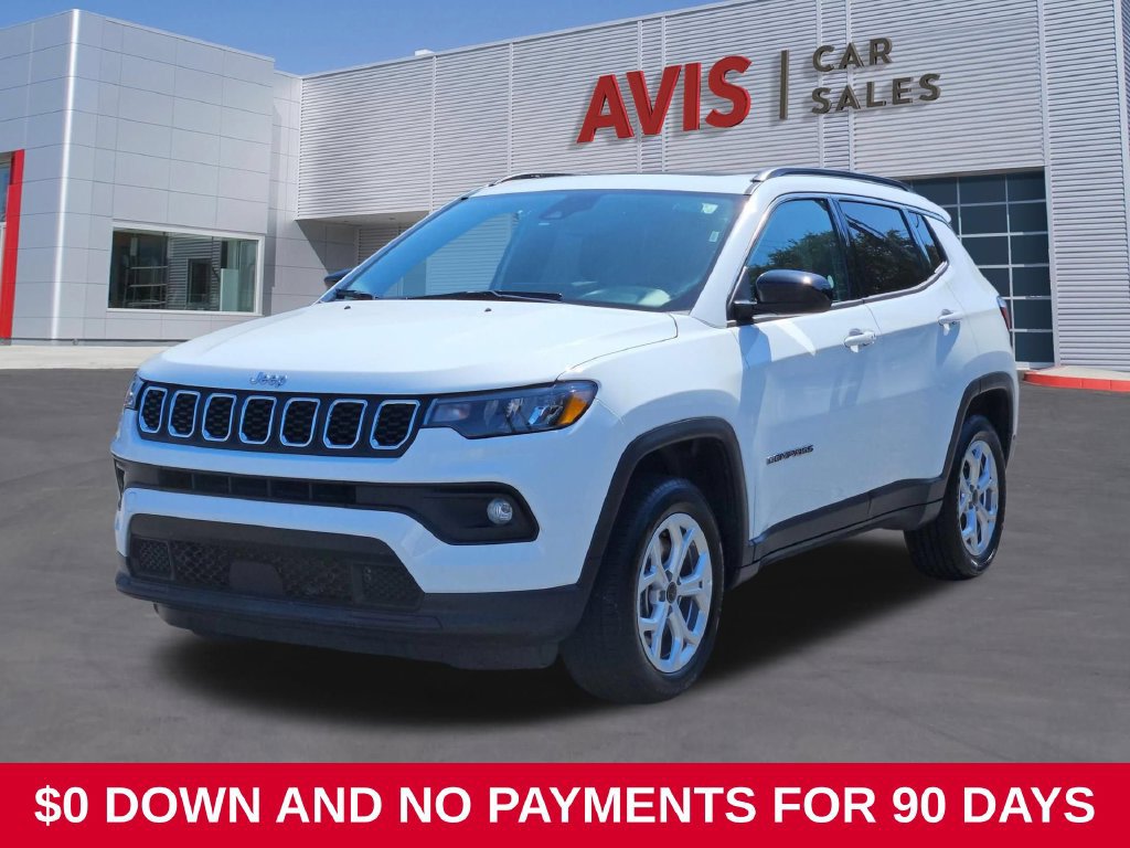 Used 2025 Jeep Compass Latitude w/ Sun & Sound Group AWD/4WD image 1