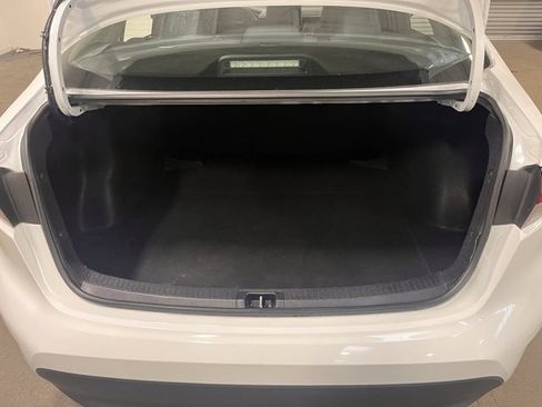 Used 2023 Toyota Corolla LE image 16