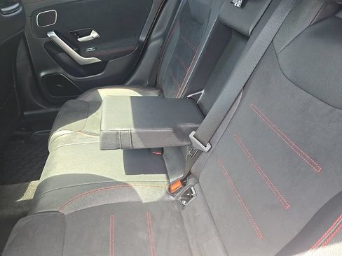 Used 2023 Mercedes-Benz CLA 250 4MATIC image 22