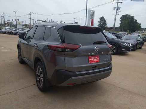 Used 2021 Nissan Rogue SV w/ Premium Package image 7