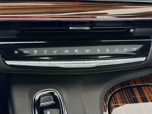 Used 2023 Cadillac Escalade Premium Luxury image 16