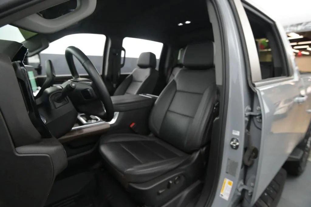 Used 2024 Chevrolet Silverado 2500 LT AWD/4WD image 47