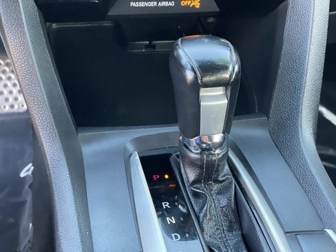 Used 2019 Honda Civic Sport image 14