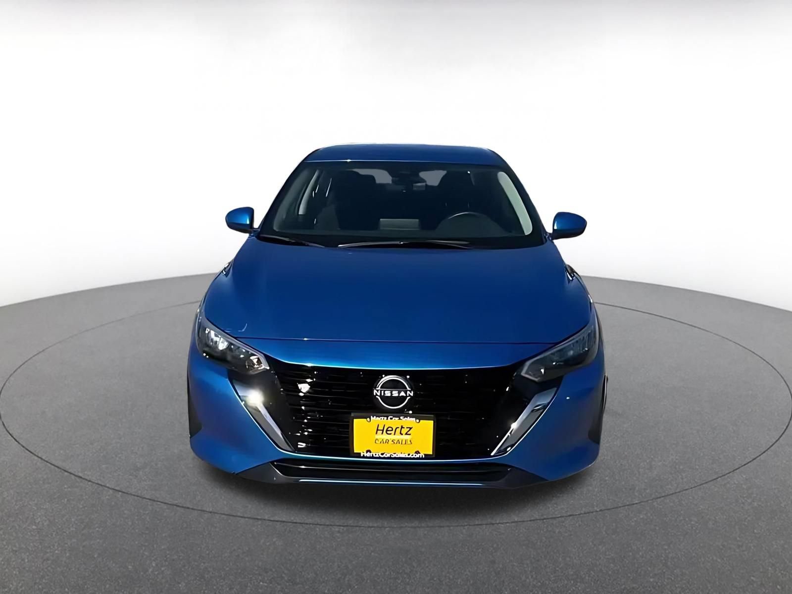 Used 2025 Nissan Sentra SV FWD image 4