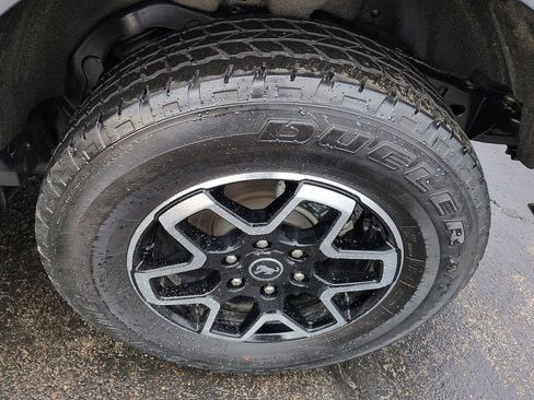 Used 2024 Ford Bronco Outer Banks image 10