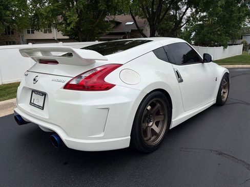 Used 2013 Nissan 370Z NISMO RWD image 5