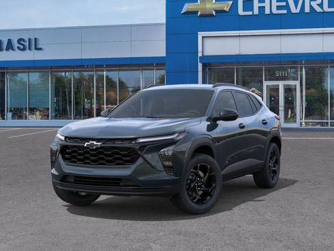 New 2026 Chevrolet Trax LT w/ Driver Confidence Package FWD image 6