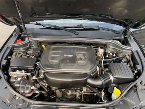 Used 2017 Jeep Grand Cherokee Limited image 9