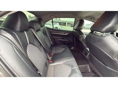 Used 2022 Toyota Camry SE FWD image 28