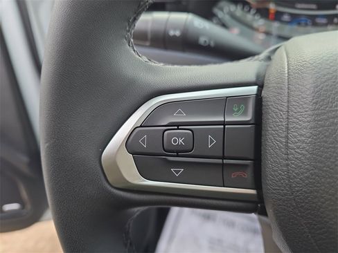 New 2025 Jeep Compass Latitude w/ Sun & Sound Group image 17