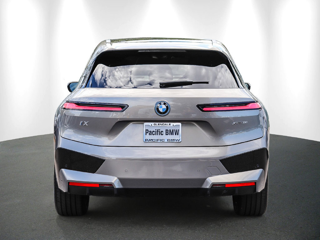 Certified 2025 BMW iX xDrive50 w/ Sport Package AWD/4WD image 5