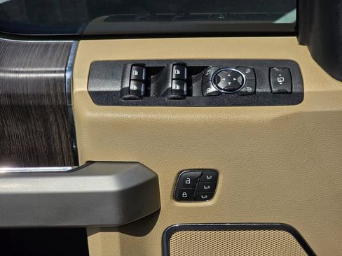 Used 2020 Ford F250 Lariat w/ Chrome Package AWD/4WD image 11