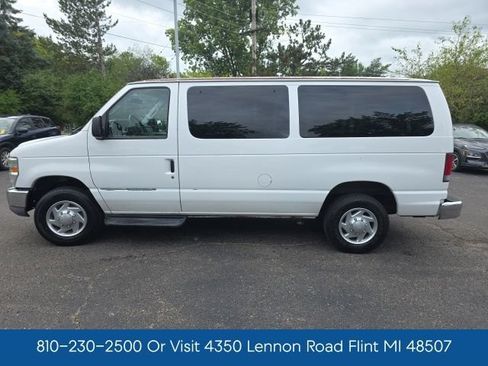 Used 2010 Ford E-350 and Econoline 350 XLT RWD image 4