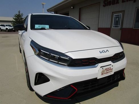 Used 2022 Kia Forte GT w/ GT2 Package FWD image 3