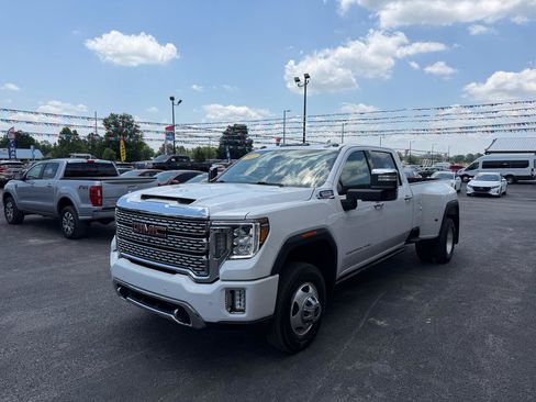 Used 2022 GMC Sierra 3500 Denali w/ Denali Ultimate Package AWD/4WD image 11