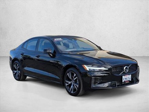Used 2022 Volvo S60 T8 R-Design AWD/4WD image 3