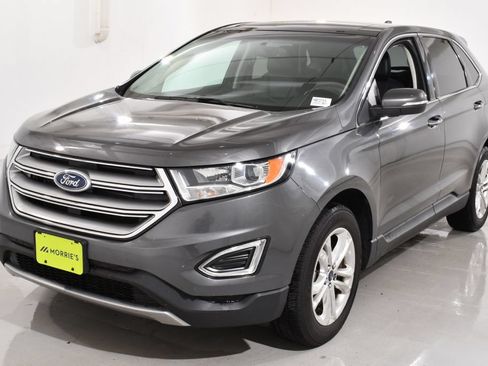 Used 2015 Ford Edge Titanium w/ Equipment Group 301A AWD/4WD image 2