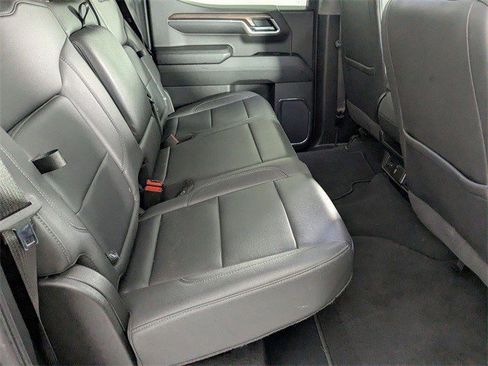 Used 2024 GMC Sierra 1500 SLT image 30