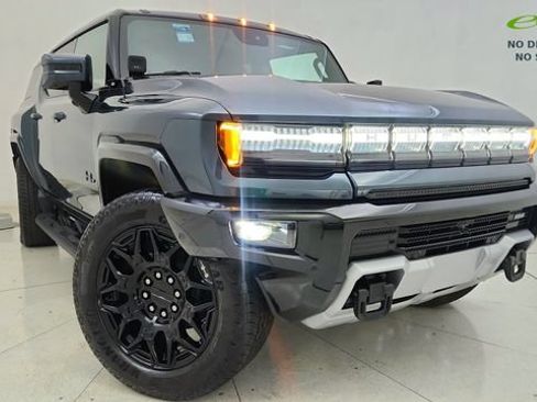 Used 2025 GMC Hummer EV 3X w/ LPO, Illumination Package AWD/4WD image 1