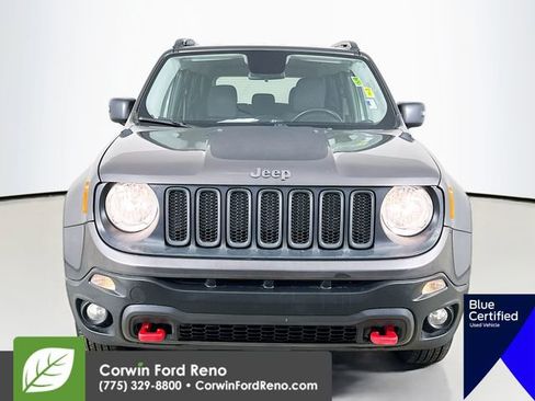Used 2017 Jeep Renegade Trailhawk image 2