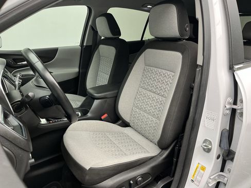 Certified 2024 Chevrolet Equinox LT image 9