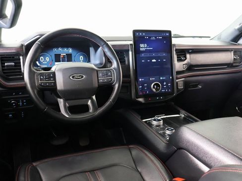 Used 2022 Ford Expedition Max Limited image 2