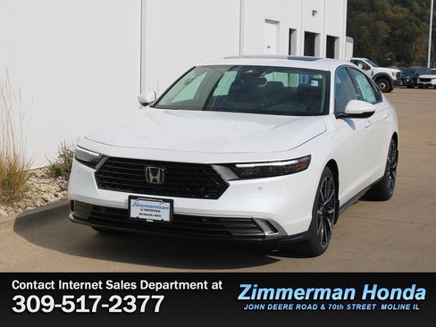 New 2025 Honda Accord Touring image 5