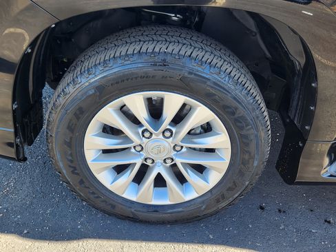 Used 2017 Lexus GX 460 GX 460 image 22