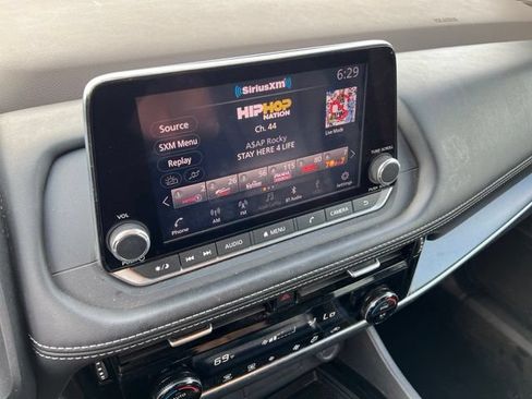 Used 2022 Nissan Rogue SV AWD/4WD image 20