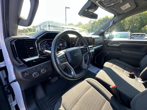 Used 2026 Chevrolet Silverado 1500 RST AWD/4WD image 22