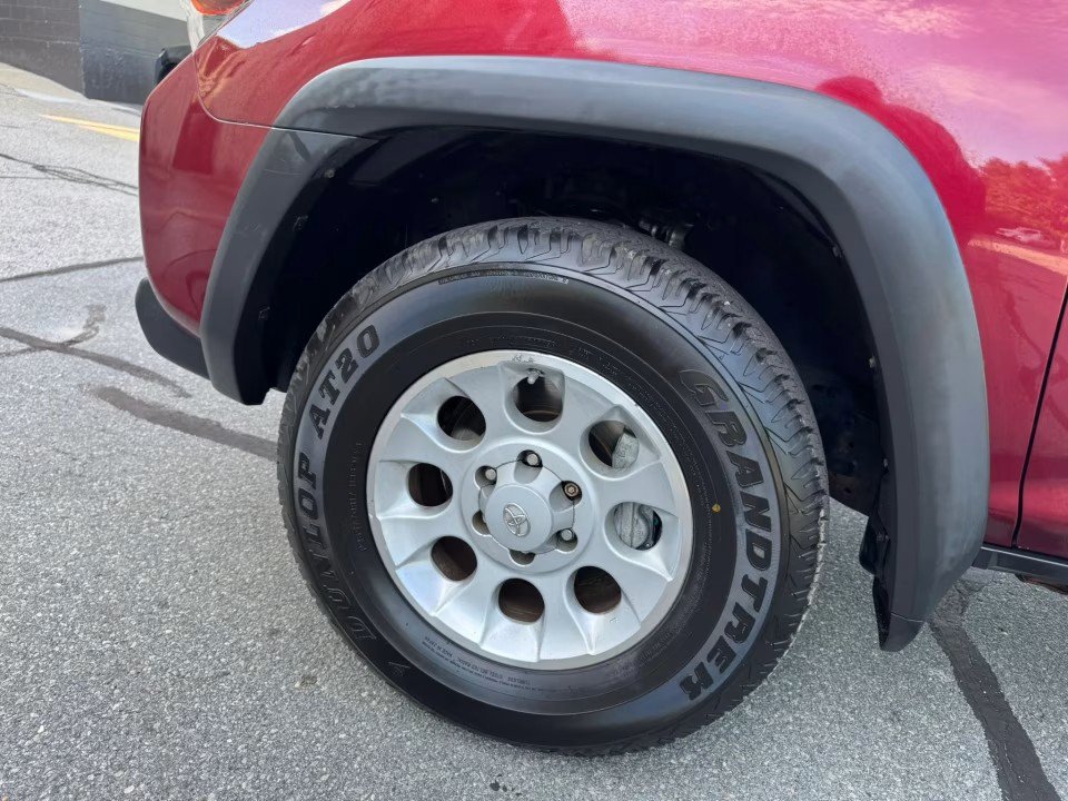Used 2013 Toyota 4Runner Trail AWD/4WD image 10