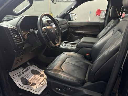 Used 2021 Ford Expedition Limited image 9