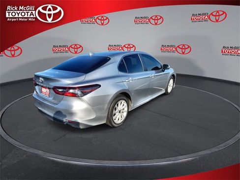 Used 2023 Toyota Camry LE image 8