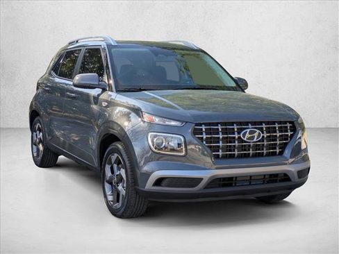 New 2026 Hyundai Venue SEL FWD image 9