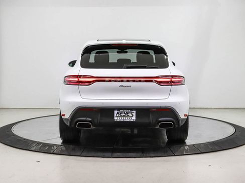 Used 2024 Porsche Macan AWD/4WD image 3