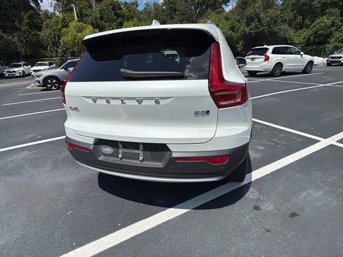 Used 2023 Volvo XC40 B5 Plus w/ Protection Package Premier AWD/4WD image 12
