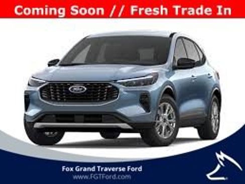 Used 2023 Ford Escape Active w/ Tech Pack #1 AWD/4WD image 1