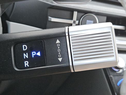 Used 2024 Hyundai Santa Fe Limited FWD image 19