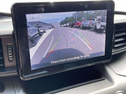 Used 2022 Ford Explorer XLT RWD image 13