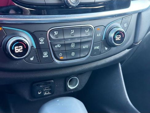 Used 2023 Chevrolet Traverse Premier w/ Redline Edition image 16