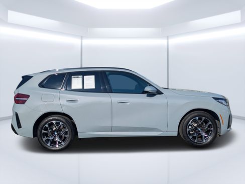 Used 2025 BMW X3 xDrive30i image 5