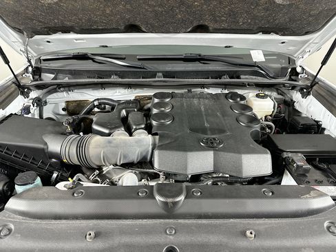 Used 2024 Toyota 4Runner SR5 image 32