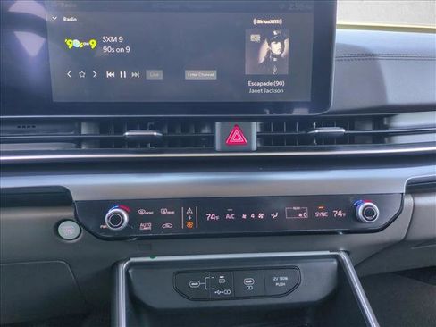 Used 2025 Kia Carnival LXS image 15