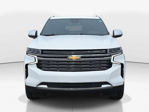 Used 2023 Chevrolet Suburban Premier image 11